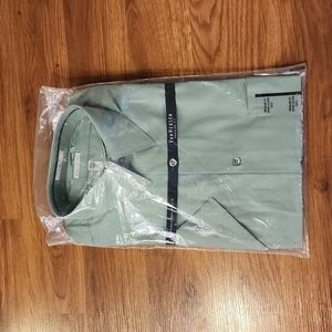 VanHeusen Men's short sleeve button up